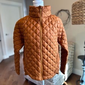 Athleta WHISPER FEATHERLESS PUFFER JACKET Size XS in Cattail Brown